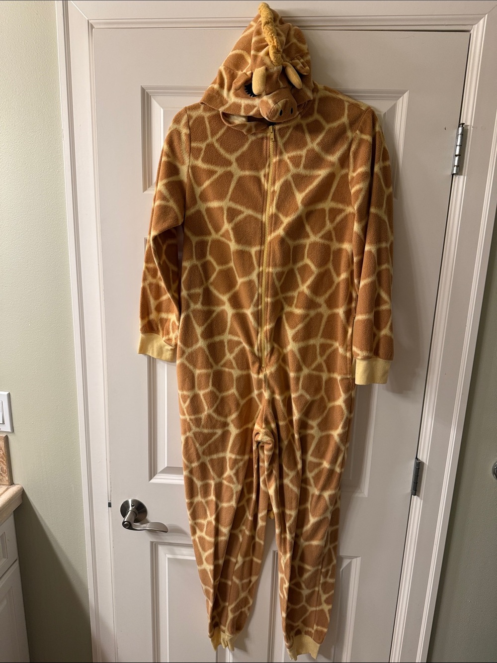 Xhilaration Giraffe Print Onesie - Yellow & Cream